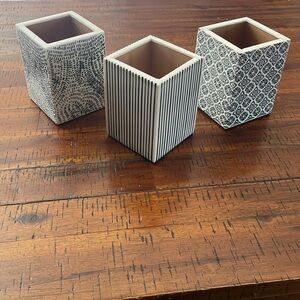 New In Package - Deco Lane Set of 3 pen cups desk set